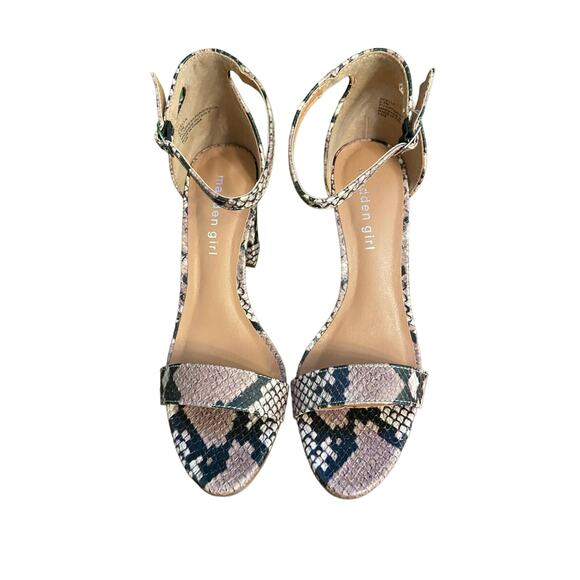 NEW Madden Girl Women's Beella Block Heel Strap Sandals Blue Snakeskin Size 6.5 - Picture 2 of 5